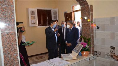  ضمن المبادرة الرئاسية.. محافظ المنيا يفتتح 35 منزلاً للأسر الأكثر احتياجاً بالشيخ مسعود بمركز العدوة