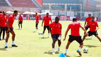 الأهلي يستأنف التدريبات استعدادا لعودة الدوري الممتاز