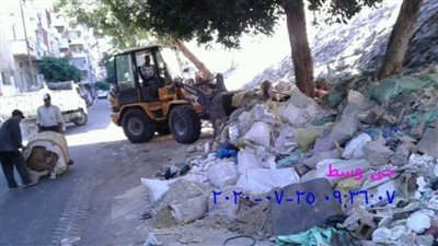 حملة مكبرة لرفع ٢٥ طن أتربة بحي وسط إسكندرية