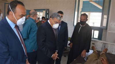 إصابة ٢١ شخصاً في انقلاب ربع نقل بالمنيا