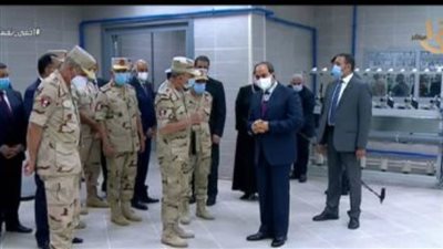 عاجل.. الرئيس السيسي يتفقد المدينة الصناعية بالروبيكى 