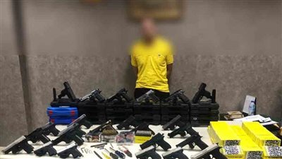 سقوط متهم بالجيزة يصنع الأسلحة النارية بمسكنه