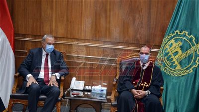 وفد الكنيسة الإنجيلية يهنئ محافظ القليوبية بعيد الأضحى المبارك