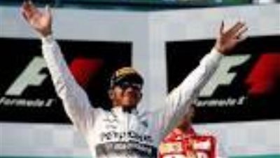 سائق مرسيدس: هذا الخطأ منح التفوق لهاميلتون في سباق المجر