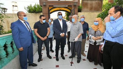 محافظ الدقهلية يشارك الأيتام فرحة عيد الأضحى