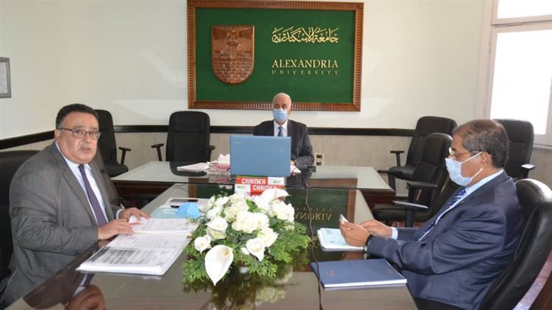 رءيس الجامعه