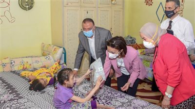 محافظ الإسكندرية يزور قرية الموحدين لرعاية الأيتام
