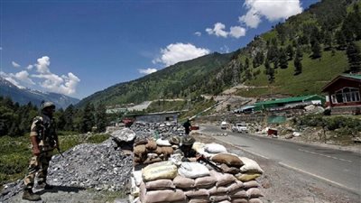 بدء مفاوضات عسكرية هندية صينية لفض الاشتباك على الحدود