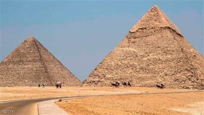 روسيا اليوم: لماذا يصرون على انتزاع شرف بناء الأهرامات من المصريين؟