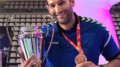 هاني الفخراني  مديرا فنيا لفريق الشارقة الإماراتي