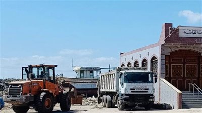 رفع 1813 طن قمامة من مراكز ومدن وقرى 