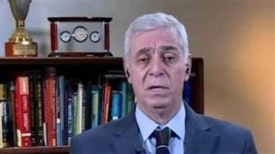 أستاذ صدر يحذر اللبنانيين من الخروج من المنازل