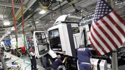 صحيفة: الاقتصاد الأمريكي يواجه أطول الأزمات في التاريخ