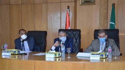 محافظ المنيا يتابع أعمال اللجان الفنية المشكلة لمعاينة العقارات والمباني