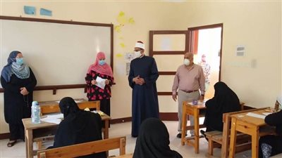 وكيل الأزهر يتفقد امتحانات نقل وشهادات القراءات