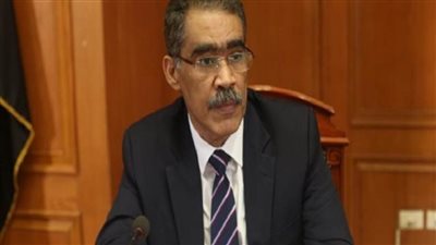 غرفة عمليات بـ