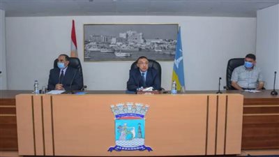 محافظ الإسكندرية يستعرض الاستعدادات لانتخابات مجلس الشيوخ القادمة