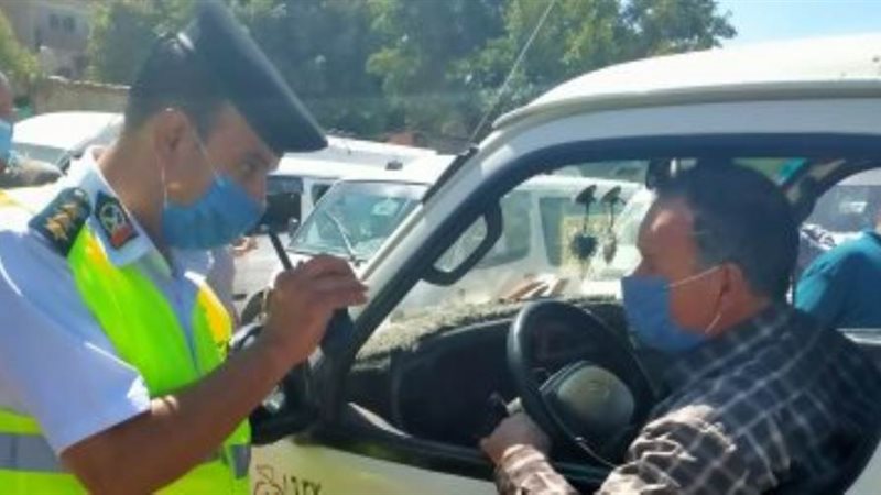 ارتداء الكمامات