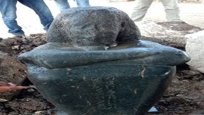 كشف عن تمثال أثري بالقرب من منزل بميت رهينة