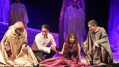 حنان مطاوع تشيد بعرض 