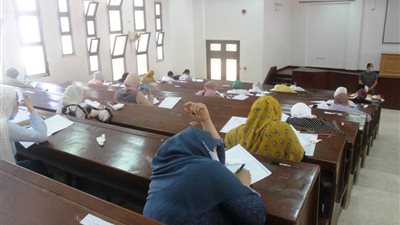 كلية التربية بجامعة العريش تختتم امتحانات نهاية العام للفرقة الرابعة