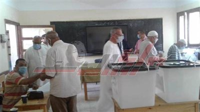 توافد الناخبين في الساعات الأولى على مقار لجان انتخابات الشيوخ بالمنوفية