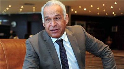 فرج عامر يدلي بصوته بانتخابات مجلس الشيوخ