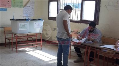 توافد الناخبين على اللجان للإدلاء بأصواتهم بانتخابات مجلس الشيوخ 