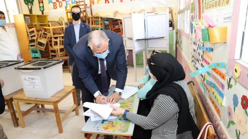 وزير الزراعة يدلي