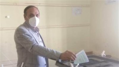 جمال محمد علي وإكرامي الكبير يصوتان في انتخابات الشيوخ