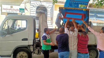 حملتان لإزالة الإشغالات والإعلانات المخالفة بالإسكندرية