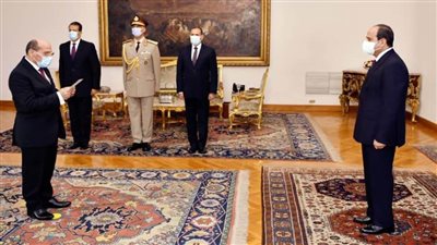 عاجل.. رئيس محكمة النقض الجديد يؤدي حلف اليمين أمام الرئيس السيسي