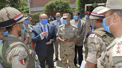 محافظ بني سويف يتفقد اللجان الانتخابية 