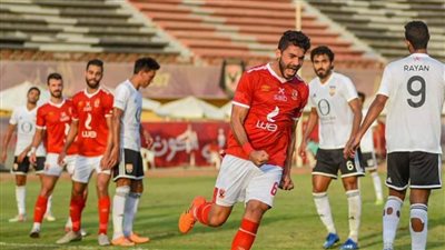 أحمد الشيخ وياسر إبراهيم ينتظمان في مران الأهلي الجماعي بملعب التتش