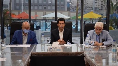 وزير الشباب يبحث إقامة بطولة كبرى تجمع الاتحادات الرياضية