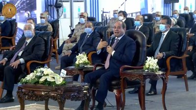 الرئيس السيسي: الدولة لا تدخر جهدًا لتحسين شبكات الطرق والتيسير على المواطنين