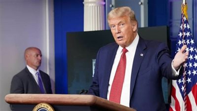 استطلاع رأي يظهر تقارب الفارق في الشعبية بين ترامب وبايدن