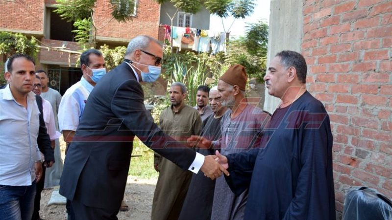 محافظ القليوبية يقدم