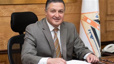 رئيس جامعة بنها يصدر قرارات وتكليفات جديدة