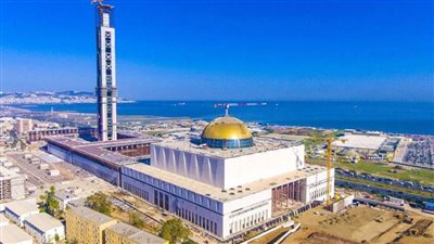 الرئيس الجزائري يعلن افتتاح أكبر مسجد في إفريقيا