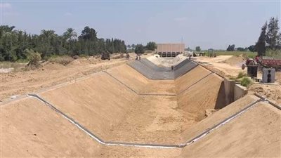 الفلاح المصري يودع البلهارسيا وزمن الكراكات