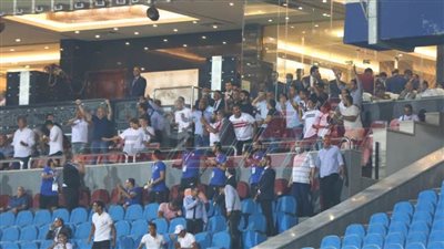 بالصور..احتفالات لاعبي الزمالك في المدرجات