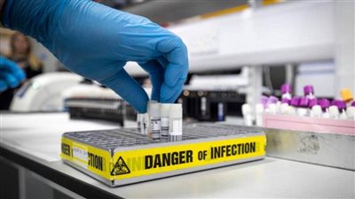 توقع بريطاني بشأن موعد لقاح كورونا