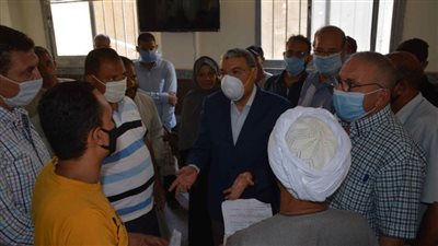 محافظ المنيا انتظام العمل طوال أيام الأسبوع والعطلات بالمراكز التكنولوجية