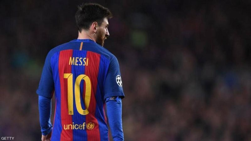 ميسي يخطر برشلونة