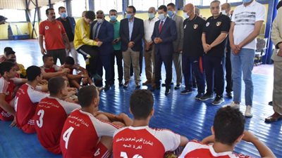 صبحى يشهد تدريبات المشاركين في كرة اليد ضمن المشروع القومي للموهبة 