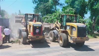 إزالة 8 حالات تعدٍ على المجارى المائية بالبحيرة