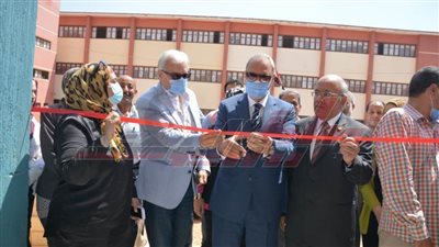 محافظ القليوبية يفتتح ويضع حجر أساس 13 مشروعا بتكلفة 907 ملايين جنيه