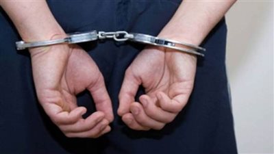 سقوط متهم يروج المحررات الرسمية بوحدة مرور بالقاهرة