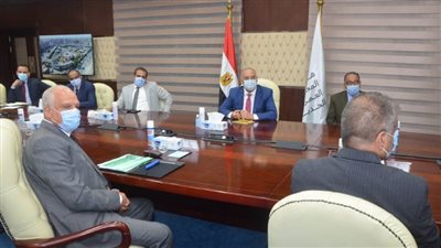 الجزار: الدولة تتوجه حالياً لتطوير مواقف النقل الجماعي على أطراف القاهرة الكبرى